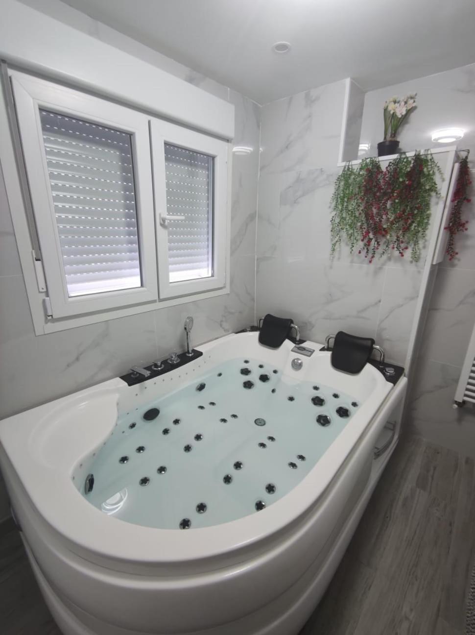 Apartamento Con Jacuzzi El Rincon De Las Delicias Сарагоса Экстерьер фото