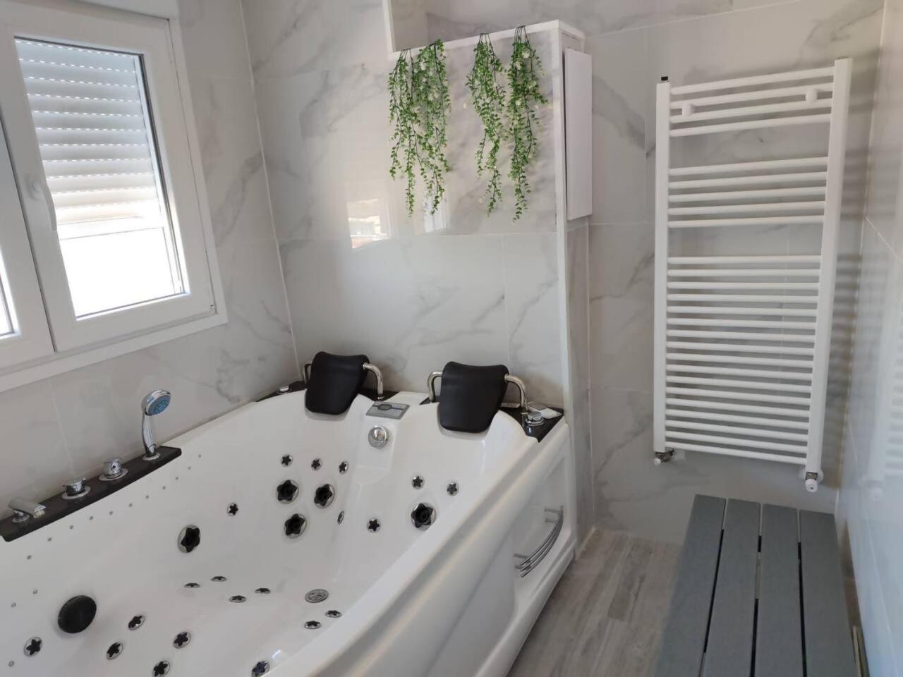 Apartamento Con Jacuzzi El Rincon De Las Delicias Сарагоса Экстерьер фото